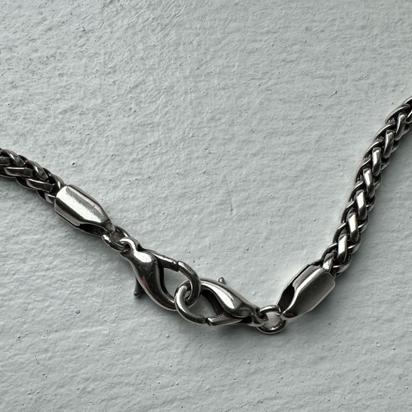 Silver Tone Wheat Chain Necklace 23” - Picture 3 of 4